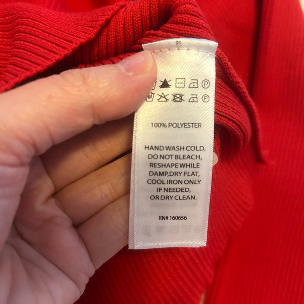 Sincerely Jules Red Ribbed Top - Picture 5 of 5